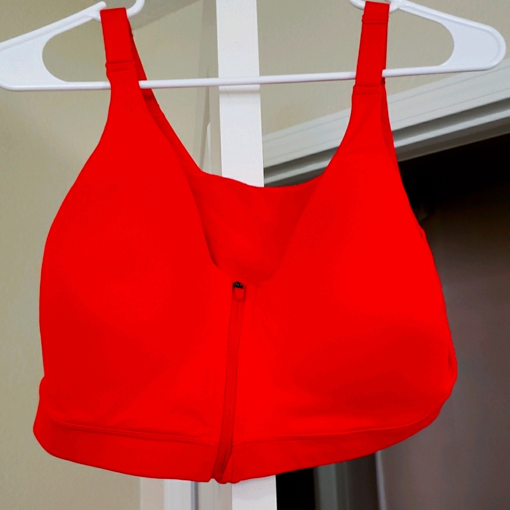 Sports bra